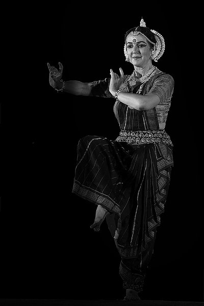 428 - odissi dancer of india - PAUL Kuntal - india.jpg